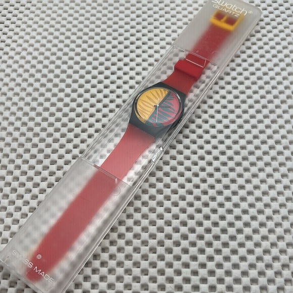 Swatch Watch - GB113 - WAIPITU main image 9